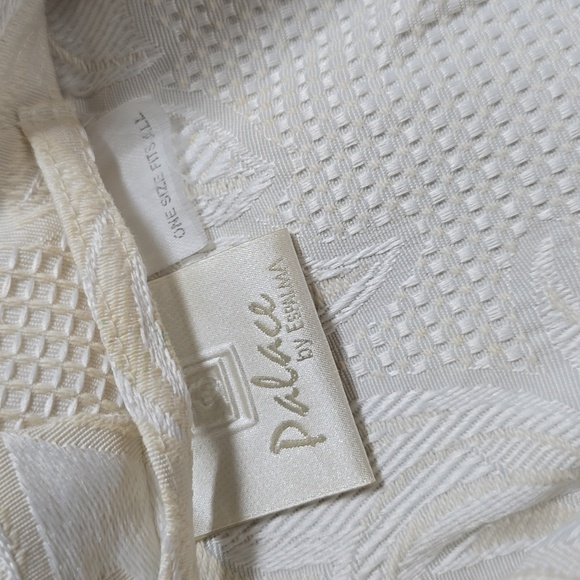 PALACE White Textured Robe - Picture 2 of 5